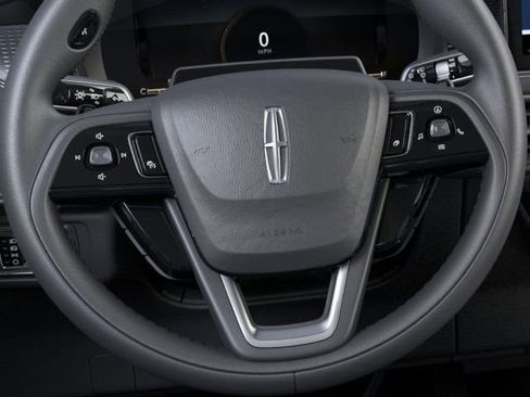 New 2025 Lincoln Corsair Reserve image 12