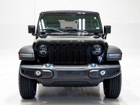 Certified 2023 Jeep Wrangler Unlimited w/ Cold Weather Group AWD/4WD image 4