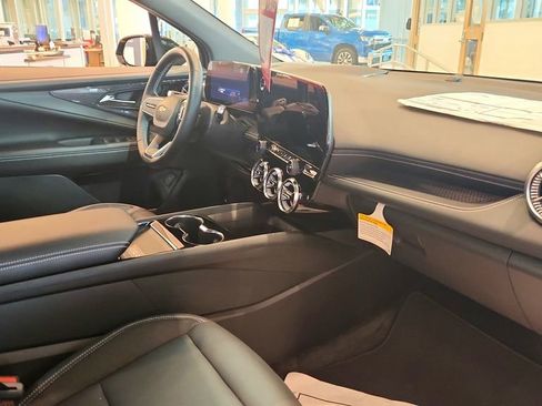 New 2024 Chevrolet Blazer EV LT image 15