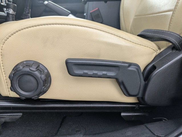 Used 2019 Jeep Wrangler Unlimited Sahara AWD/4WD image 19