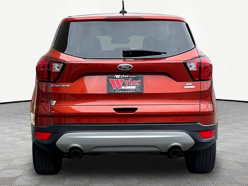Used 2019 Ford Escape SE FWD image 5
