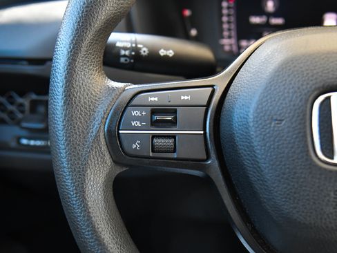 Used 2023 Honda Accord LX image 29