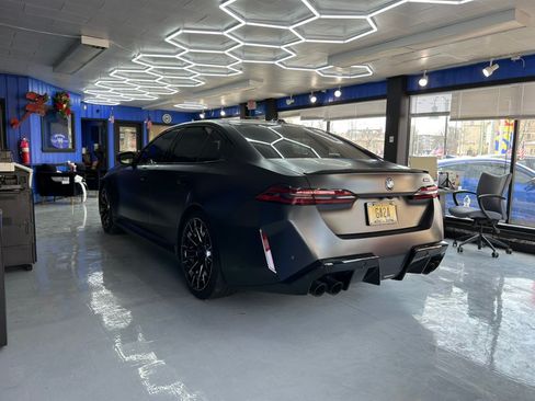 Used 2025 BMW M5 w/ Carbon Package AWD/4WD image 2