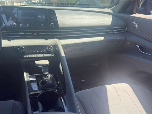 Used 2021 Hyundai Elantra SEL w/ Convenience Package FWD image 25