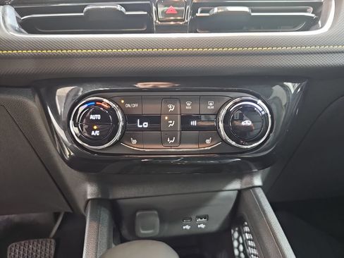Certified 2024 Chevrolet TrailBlazer ACTIV w/ Convenience Package FWD image 28