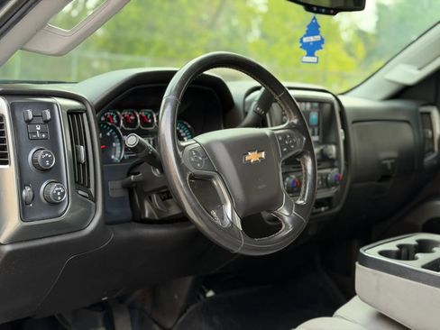 Used 2019 Chevrolet Silverado 2500 LT AWD/4WD image 11
