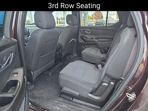 Used 2023 Chevrolet Traverse LT FWD image 12