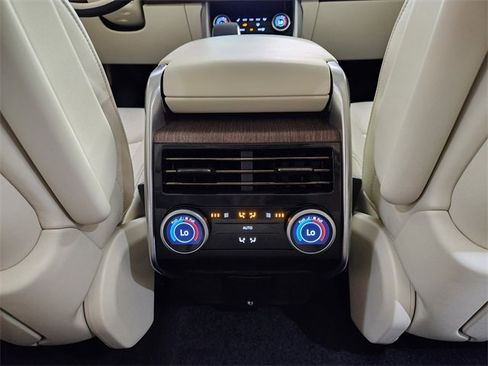 Used 2023 Land Rover Range Rover Autobiography image 29