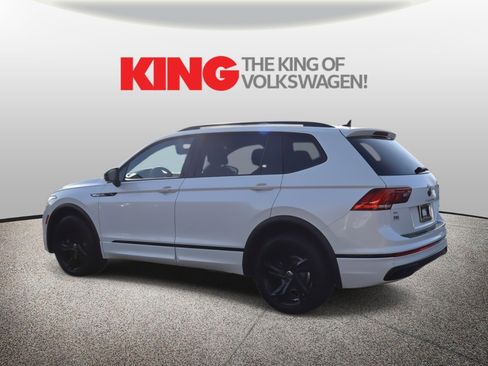 Used 2023 Volkswagen Tiguan SE R-Line image 6