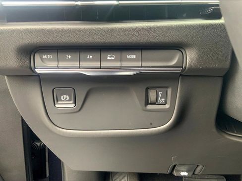 New 2026 Cadillac Escalade 4WD w/ LPO, Floor Liner Package image 28