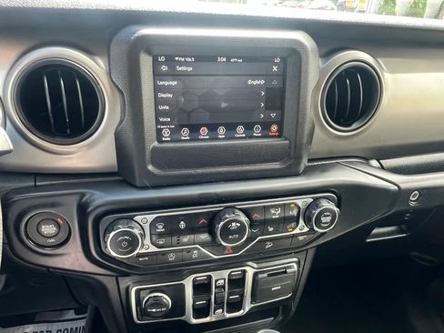 Used 2020 Jeep Wrangler Unlimited Sport S AWD/4WD image 22