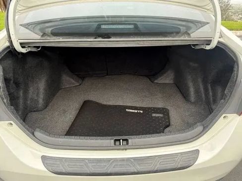 Used 2018 Toyota Corolla SE w/ Carpet Mat Package (TMS) FWD image 25