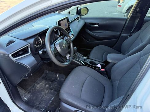 Used 2021 Toyota Corolla LE w/ LE Convenience Package image 11