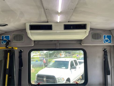 Used 2015 Chevrolet Express 3500 w/ Shuttle Bus Package image 32