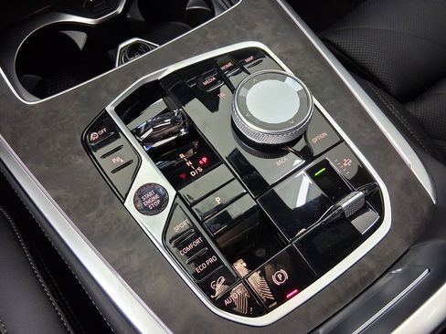 New 2026 BMW X7 xDrive40i w/ M Sport Package image 17