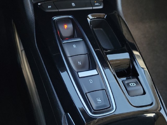 Used 2022 Chevrolet Bolt EUV Premier w/ Sun & Sound Package FWD image 32