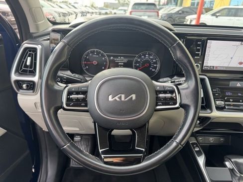 Certified 2022 Kia Sorento S image 28