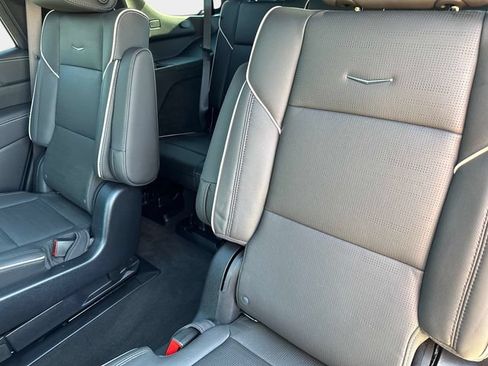 Certified 2025 Cadillac Escalade Premium Luxury AWD/4WD image 14