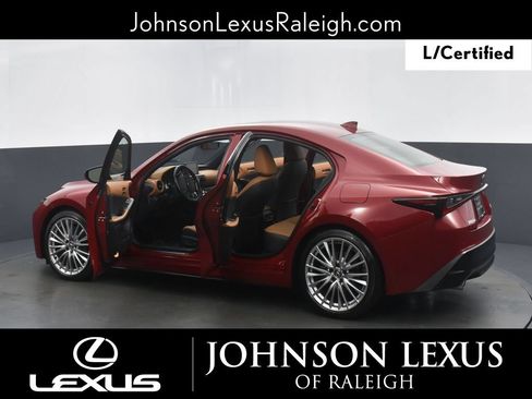 Used 2023 Lexus IS 300 w/ Premium Package RWD image 32