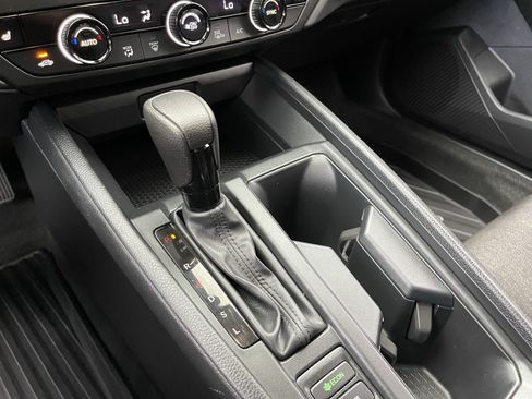 Used 2025 Honda Accord SE image 25