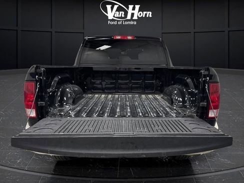 Used 2022 RAM 1500 Classic SLT image 12