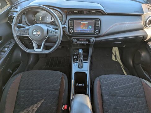Used 2021 Nissan Kicks SR w/ Interior Electronics Package FWD image 9