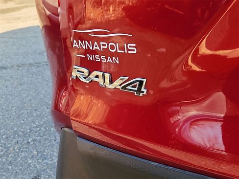 Used 2021 Toyota RAV4 Limited image 31