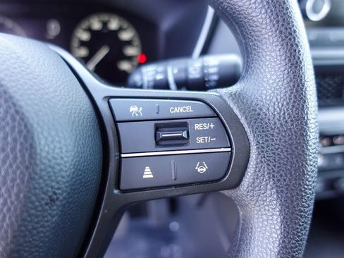 Used 2025 Honda CR-V EX image 14
