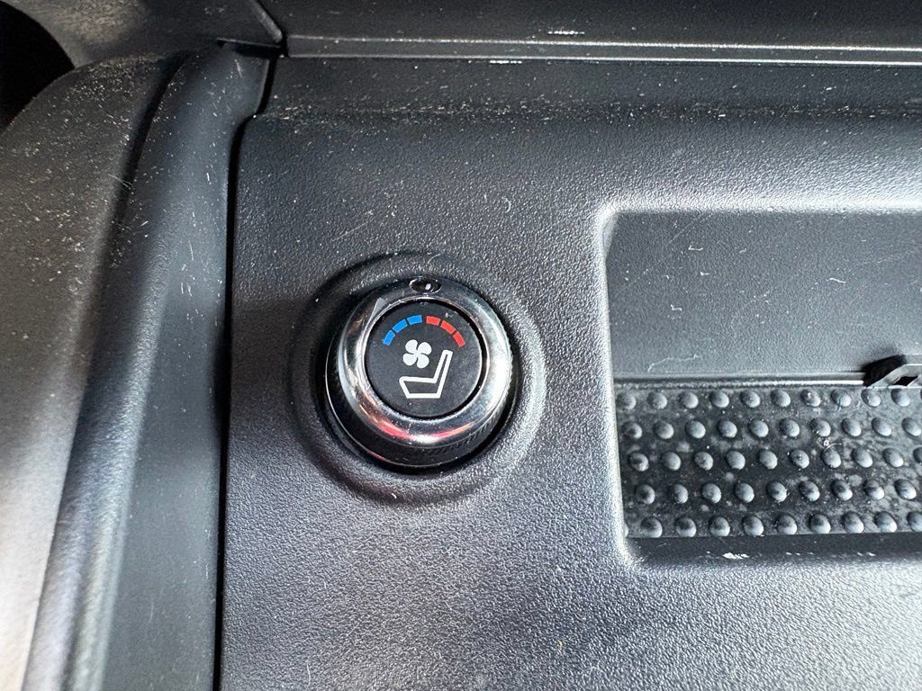 Used 2023 Nissan Titan Platinum Reserve AWD/4WD image 38