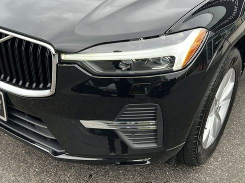 Used 2022 Volvo XC60 B5 Momentum w/ Climate Package image 14