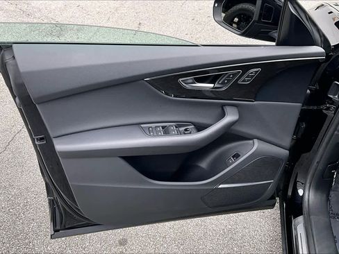 Used 2020 Audi Q8 Premium Plus image 20