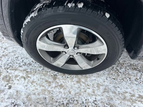 Used 2016 Jeep Grand Cherokee Overland w/ Advanced Technology Group image 19