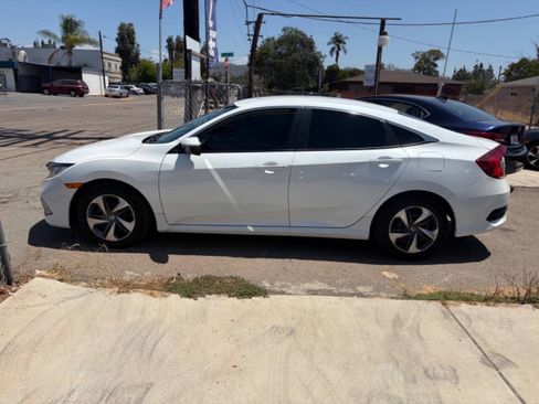 Used 2020 Honda Civic LX image 2