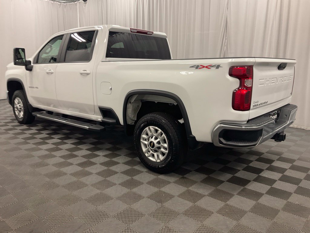 Used 2025 Chevrolet Silverado 2500 LT w/ Convenience Package AWD/4WD image 8