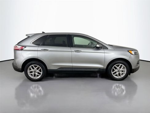 Used 2024 Ford Edge SEL image 17
