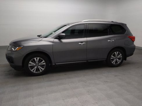 Used 2019 Nissan Pathfinder SV FWD image 2