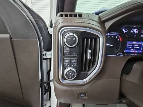 Used 2019 GMC Sierra 1500 SLT w/ SLT Premium Package AWD/4WD image 31
