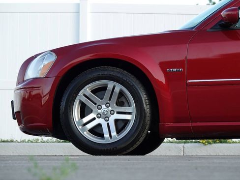 Used 2006 Dodge Magnum R/T w/ Convenience Group II RWD image 36