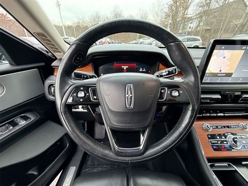 Used 2020 Lincoln Aviator Reserve w/ Equipment Group 202A image 11