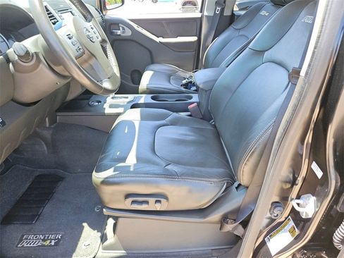 Used 2021 Nissan Frontier PRO-4X w/ Pro-4x Utility Package image 16