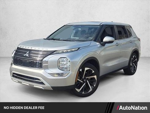 Used 2024 Mitsubishi Outlander SE FWD image 1