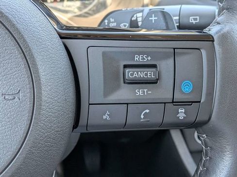 Used 2023 Nissan Rogue SV w/ SV Premium B Package FWD image 28