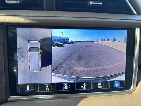 Used 2021 GMC Yukon Denali w/ LPO, Illumination Package image 15