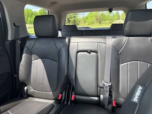 Used 2017 GMC Acadia Limited SLT AWD/4WD image 25