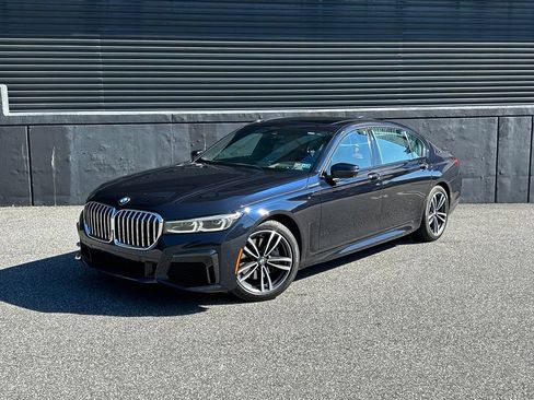 Used 2021 BMW 740i xDrive w/ M Sport Package AWD/4WD image 6