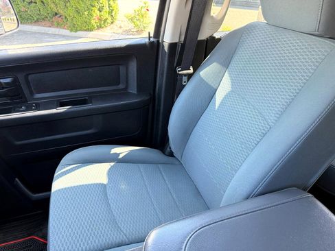 Used 2016 RAM 2500 Tradesman w/ Chrome Appearance Group image 22