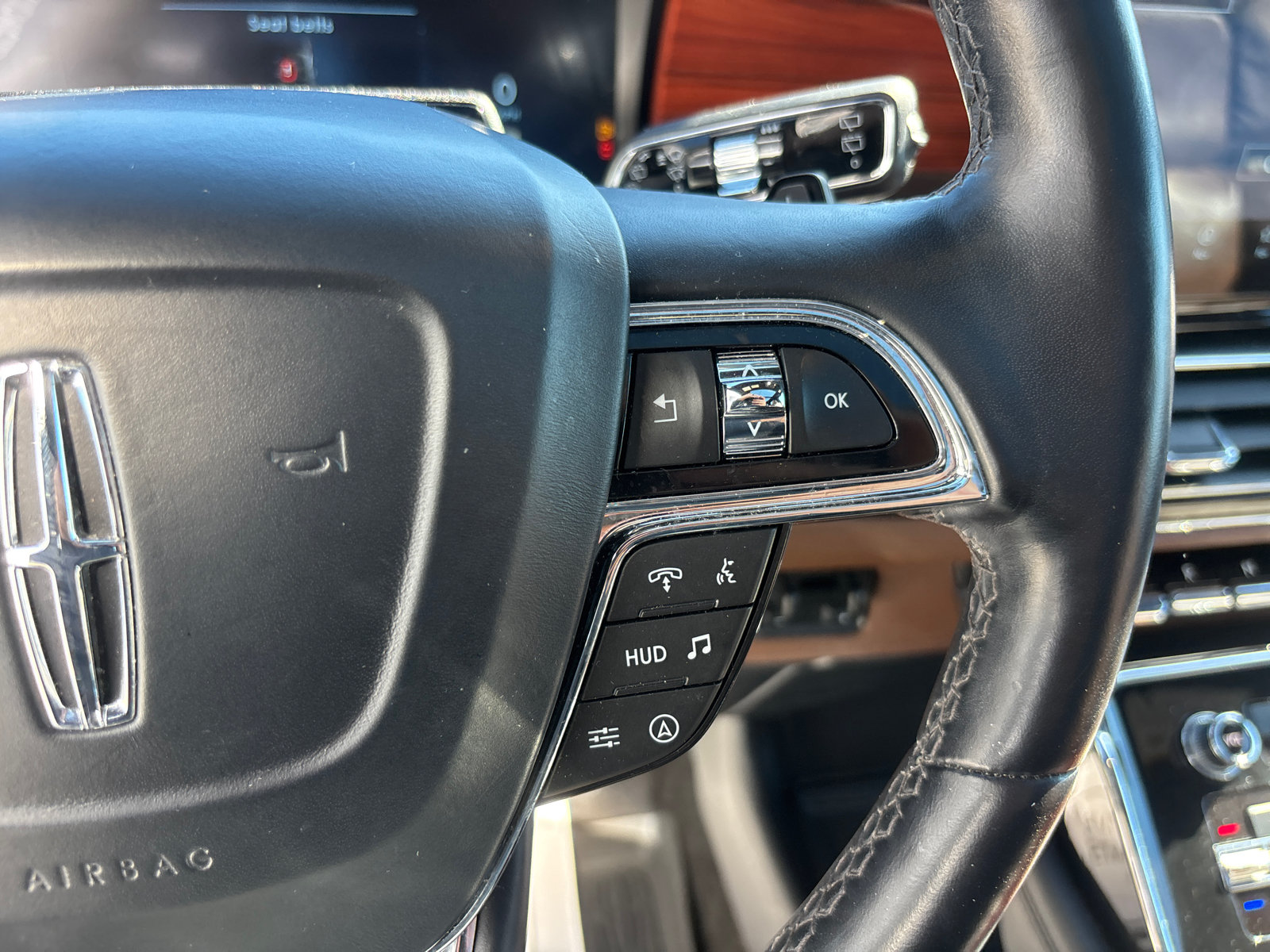 Certified 2022 Lincoln Navigator Reserve AWD/4WD image 17