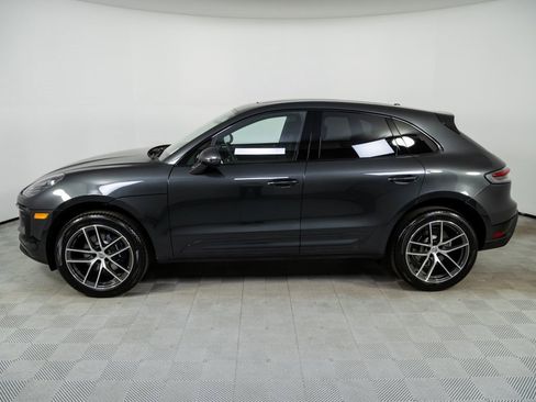 New 2026 Porsche Macan image 2