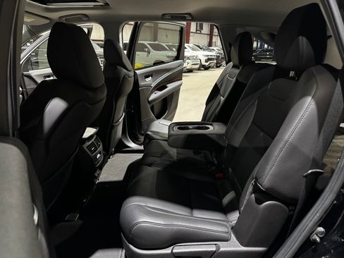 Used 2018 Acura MDX w/Technology Package & AcuraWa image 17