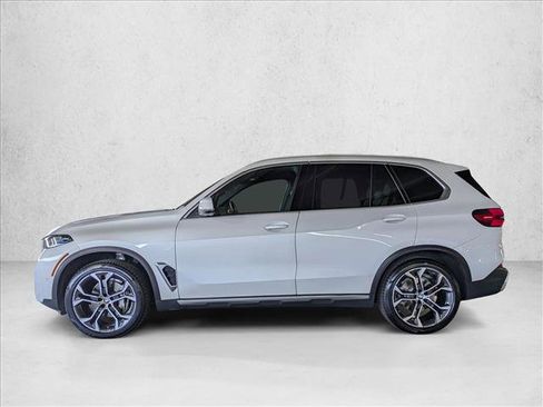 Used 2024 BMW X5 sDrive40i w/ Premium Package RWD image 9